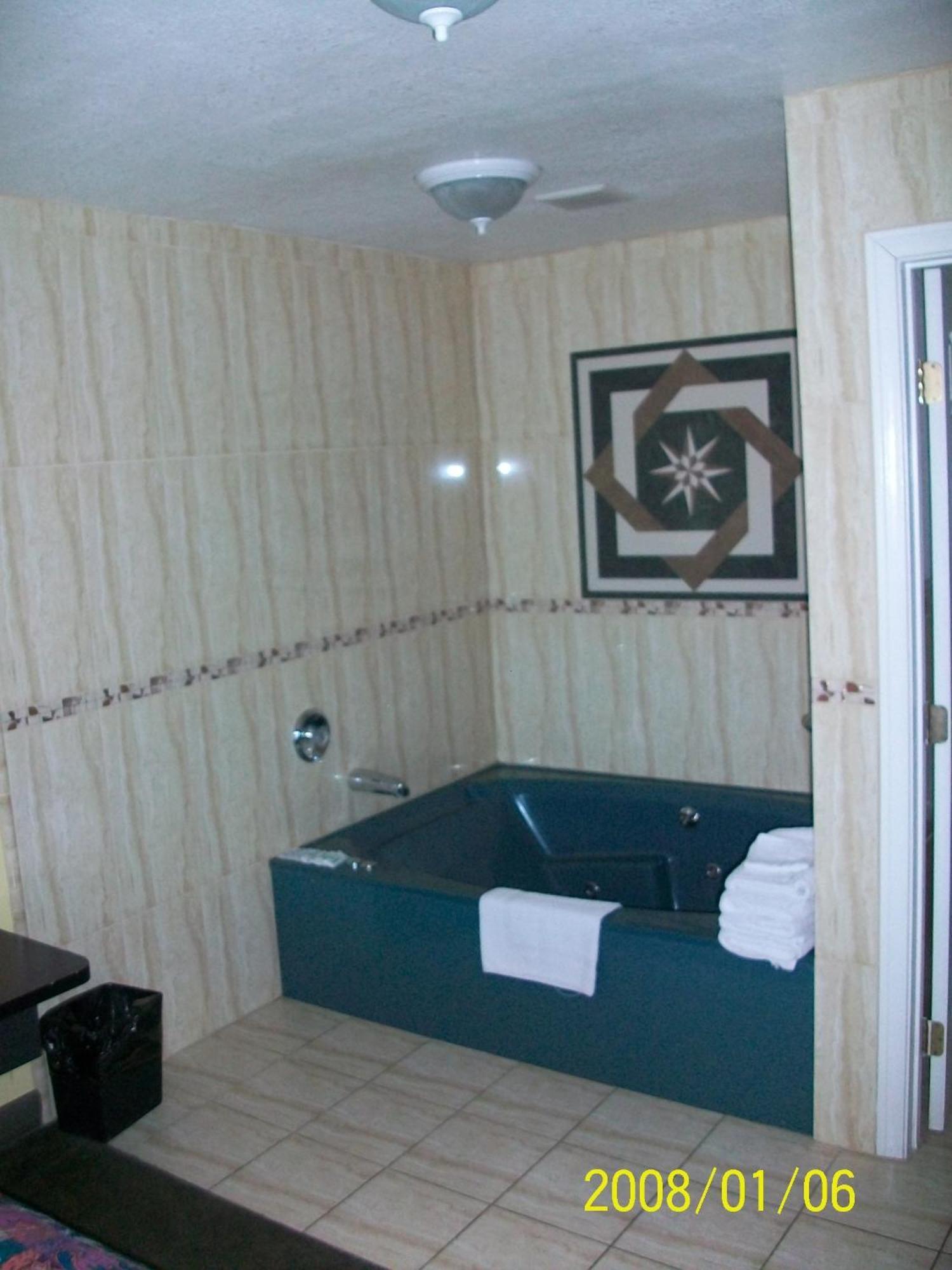 Rodeway Inn Commerce - Los Angeles Стая снимка