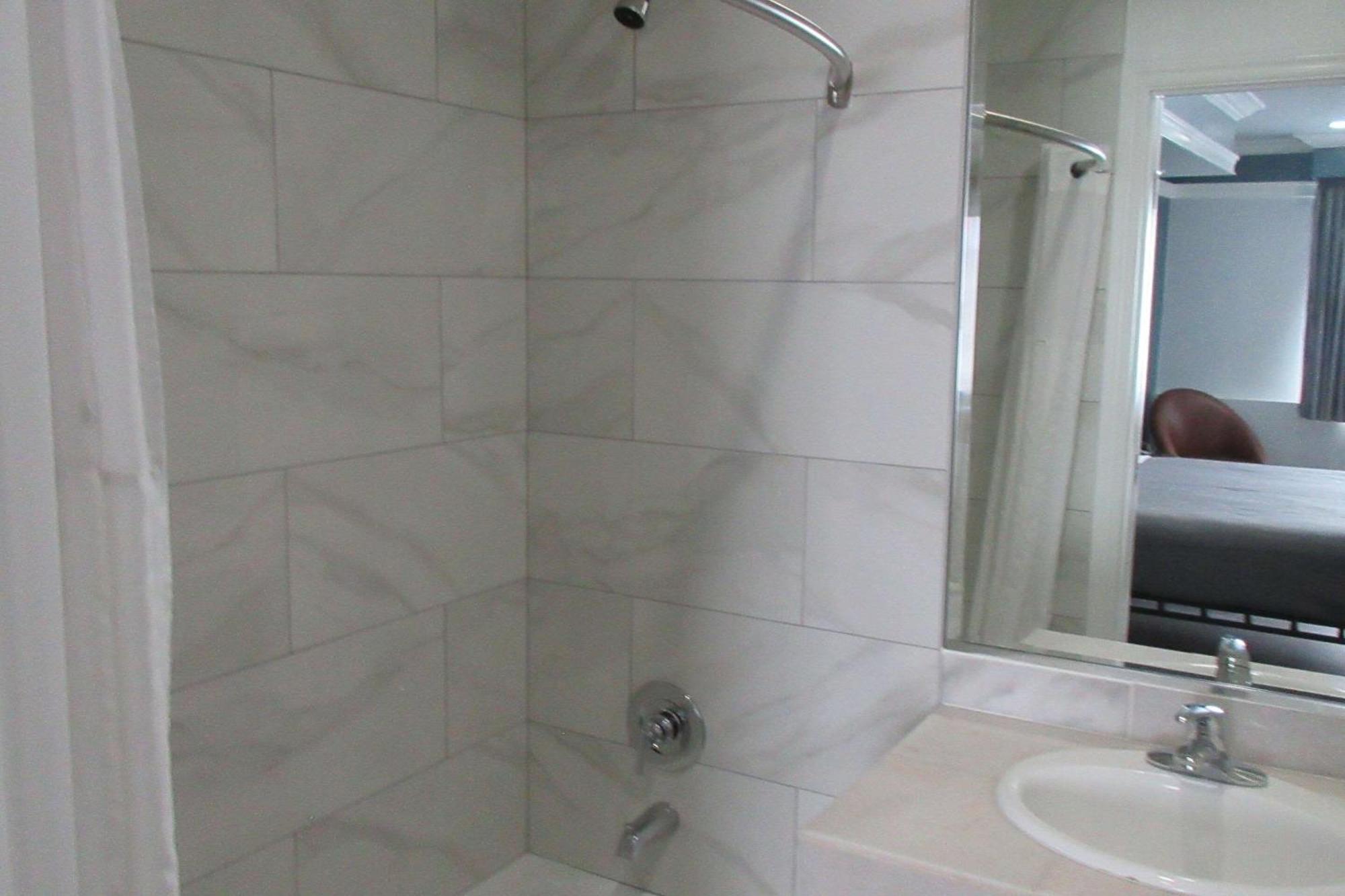 Rodeway Inn Commerce - Los Angeles Екстериор снимка